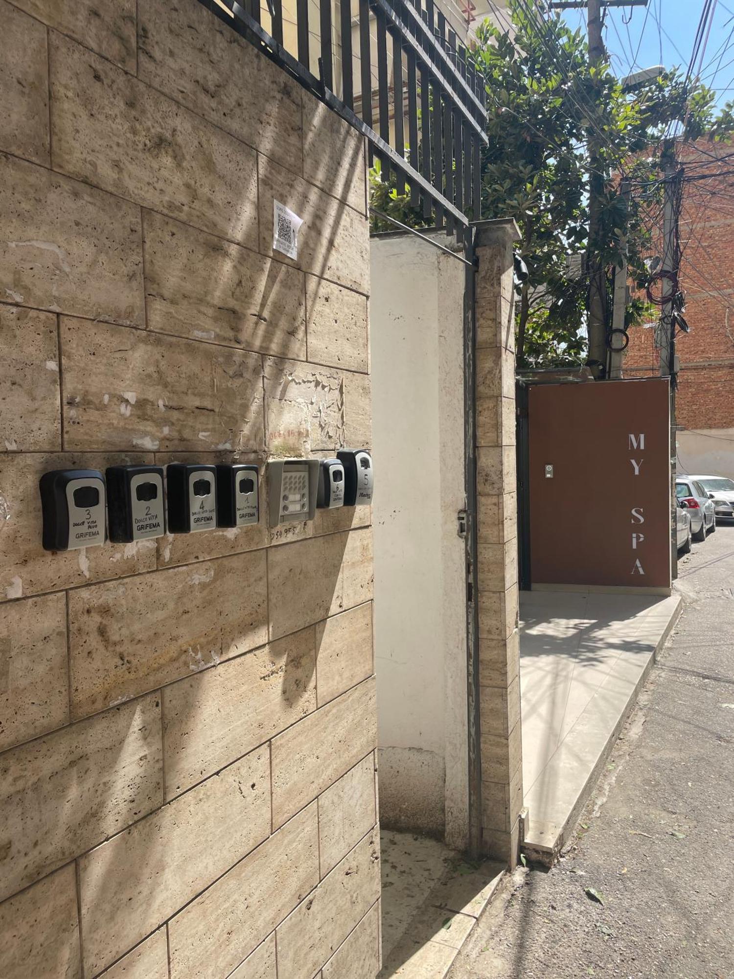 Suite Dolce Vita Tirana Buitenkant foto